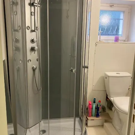 Giret's Prive בית אירוח *