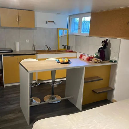 Giret's Prive * לה מאנש