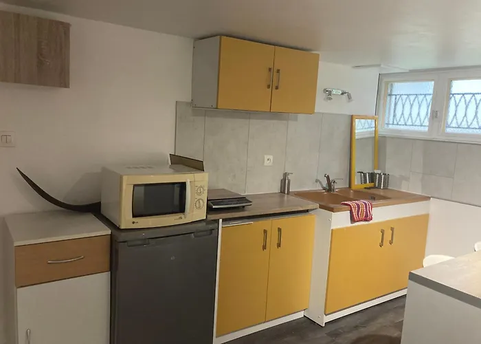 民宿 Giret's Prive 勒芒